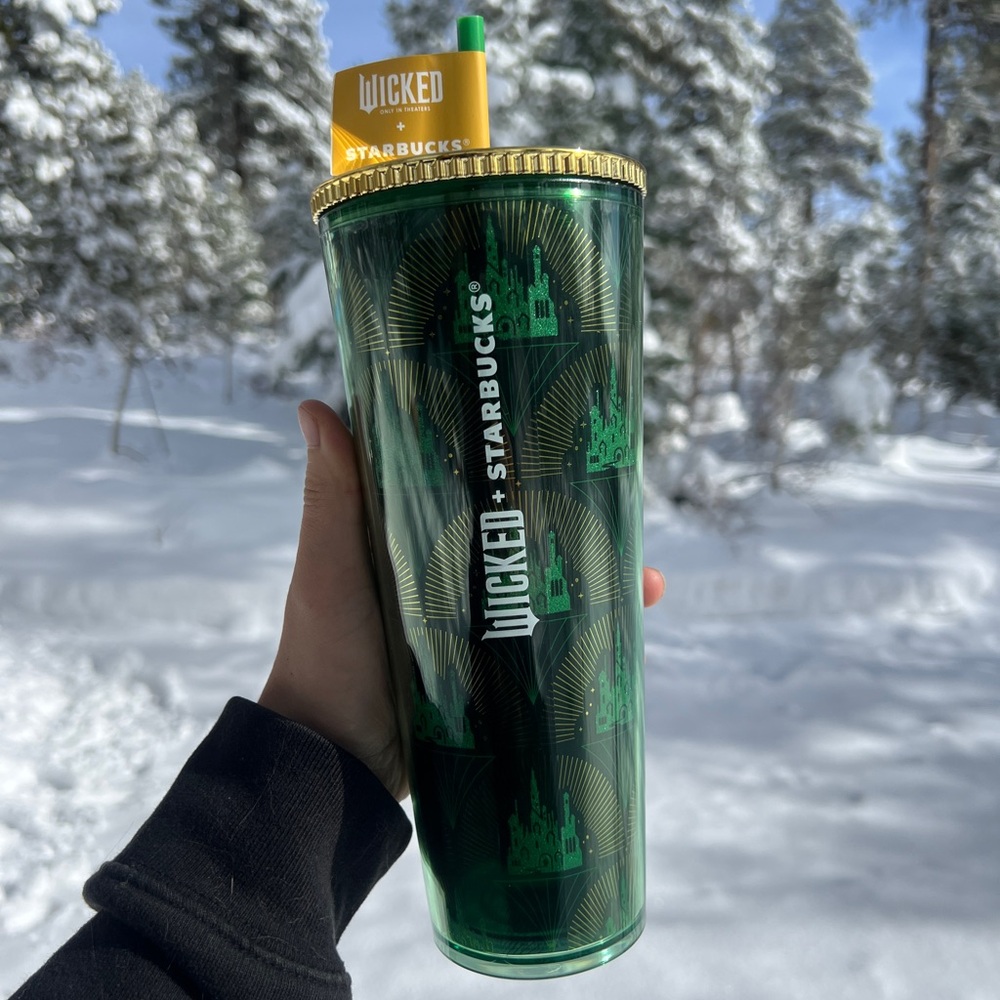 NWT Starbucks x Wicked Limited Edition Emerald City Tumbler Cold Cup